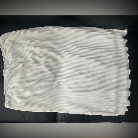 SHEIN Dress - Picture 3 of 3